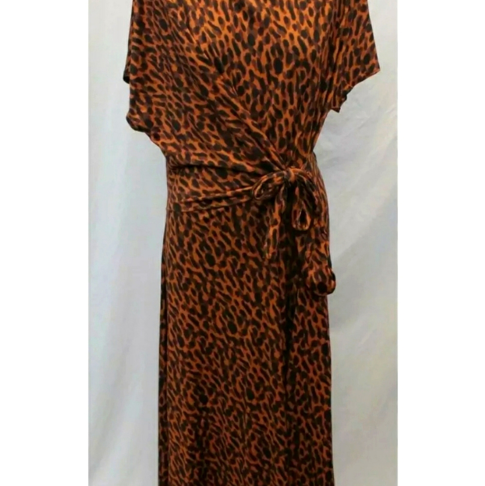 Asks plus wrap dress . NWT